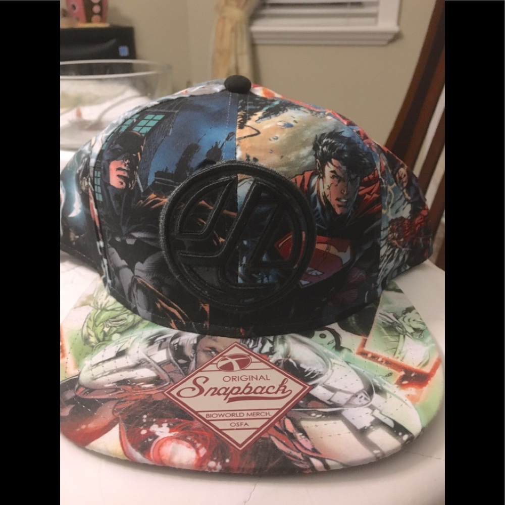 DC JLA Superheroes Men’s SnapBack Cap New